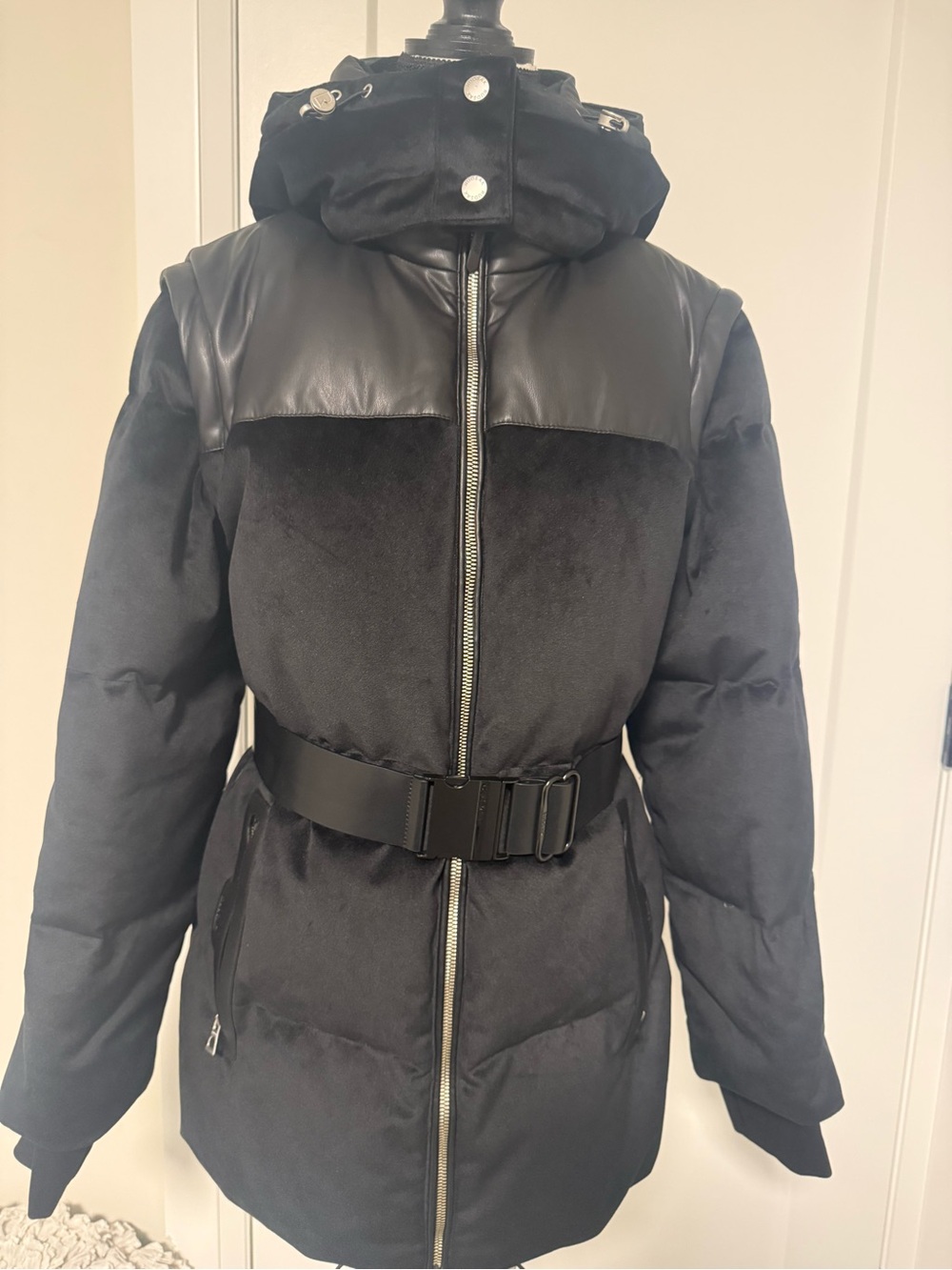 RUDSAK Donia Black Convertible Jacket / Vest – Size Small
